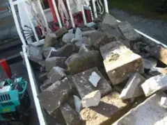 現地確認や撤去作業の補助写真